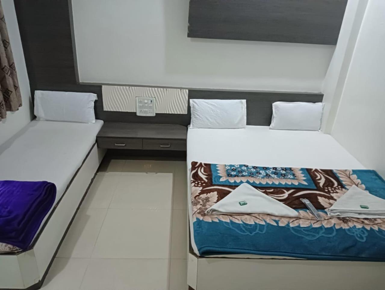 Hotel Shri Sai Darshan Shirdi Eksteriør bilde
