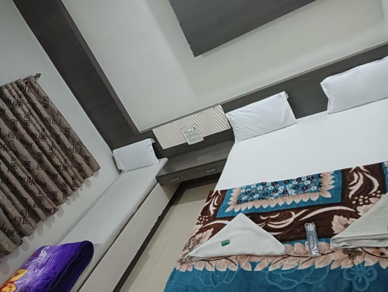 Hotel Shri Sai Darshan Shirdi Eksteriør bilde